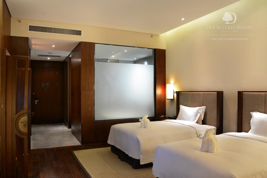 Doubletree Resort By Hilton Hotel Hainan - Qixianling Hot Spring Baoting Exterior foto